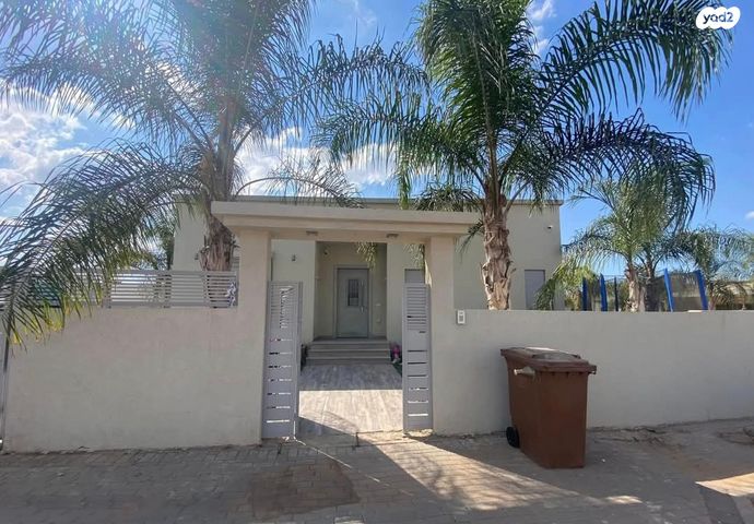 נוף השדות 82