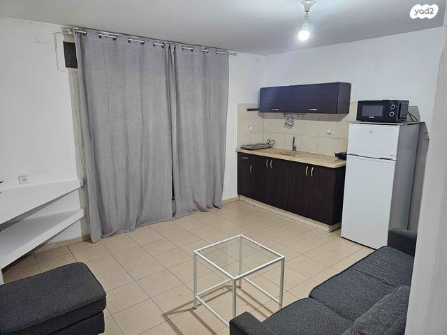 דרך המשחררים 77