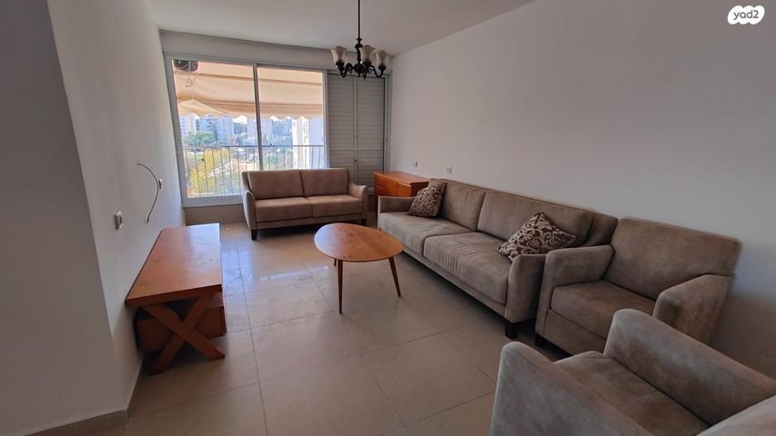 מעפילי אגוז 96