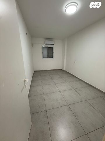 משה חיים שפירא 19