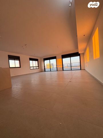 גג/ פנטהאוז, פארק העסקים האלף, ראשון לציון