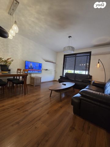 המעיינות, שחמון, רובע 8