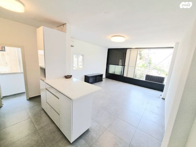 מודעת נכס, דניאל 77, לב העיר, בת ים