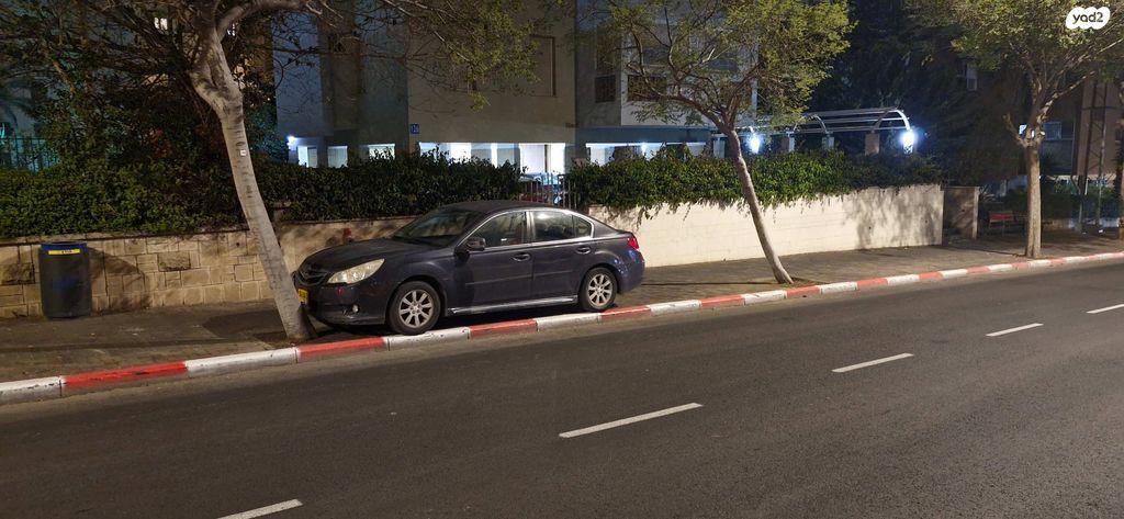 מודעת רכב סובארו B4/לגאסי