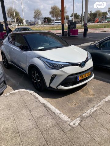מודעת רכב טויוטה C-HR