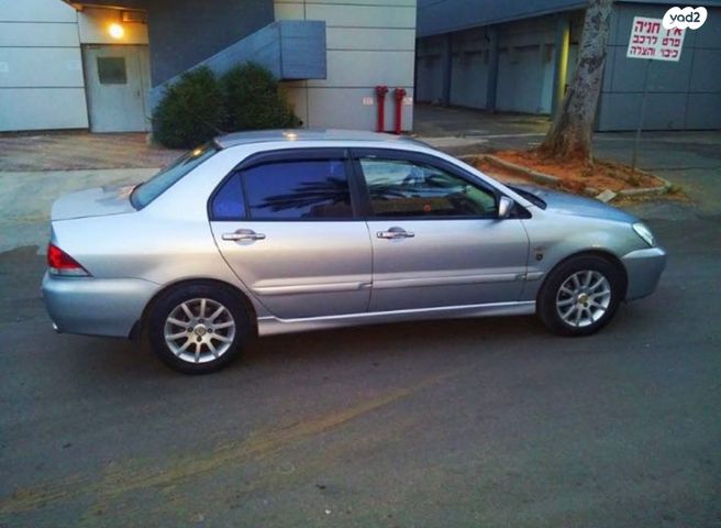 מודעת רכב מיצובישי לנסר