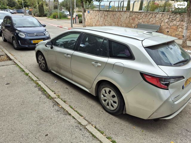 מודעת רכב טויוטה קורולה