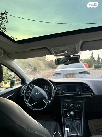 מודעת רכב סיאט לאון