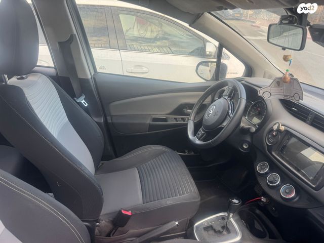 מודעת רכב טויוטה יאריס