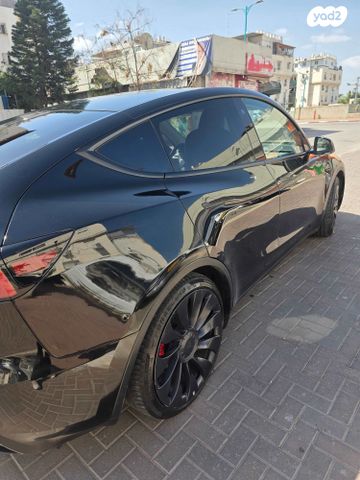 מודעת רכב טסלה מודל Y