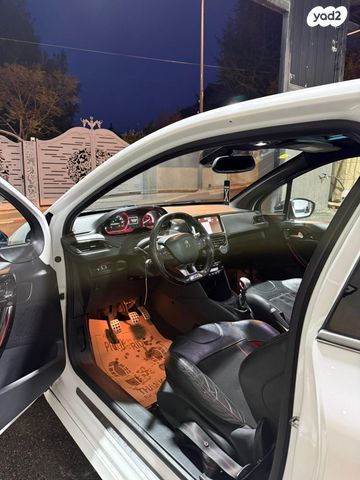 מודעת רכב פיג'ו 208