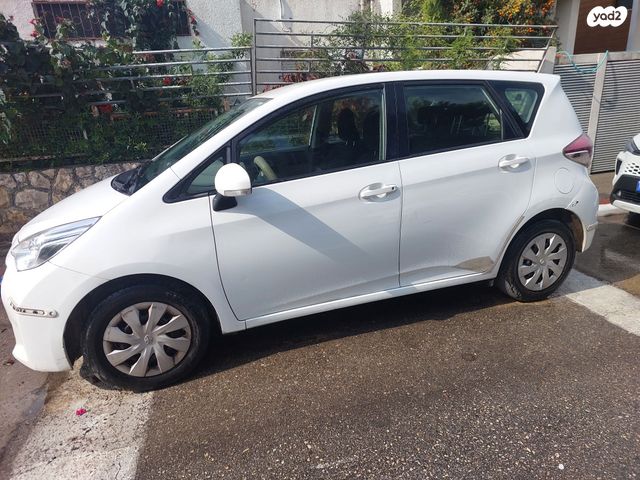 מודעת רכב טויוטה ורסו-S