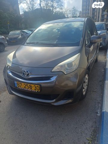 מודעת רכב טויוטה ורסו-S