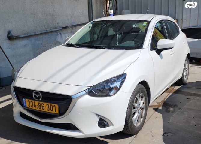 מודעת רכב מאזדה 2