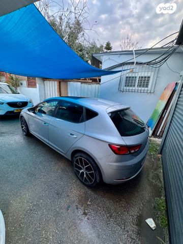 מודעת רכב סיאט לאון