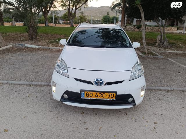 מודעת רכב טויוטה פריוס