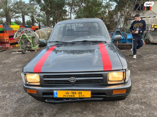 מודעת רכב טויוטה היילקס