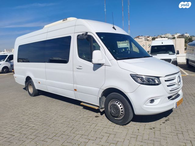 מודעת רכב מרצדס-בנץ ספרינטר