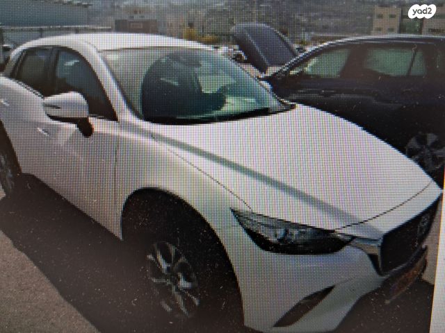 מודעת רכב מאזדה CX-3