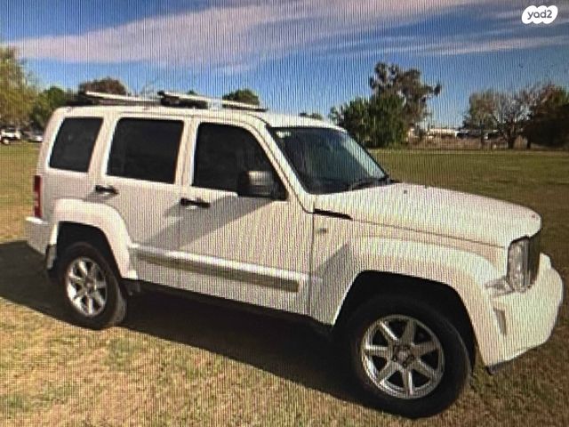 מודעת רכב ג'יפ צ'ירוקי