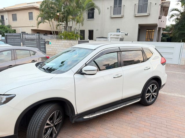 מודעת רכב ניסאן אקס טרייל