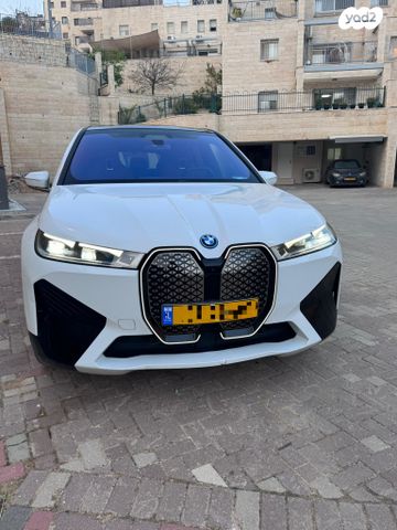 מודעת רכב ב מ וו iX