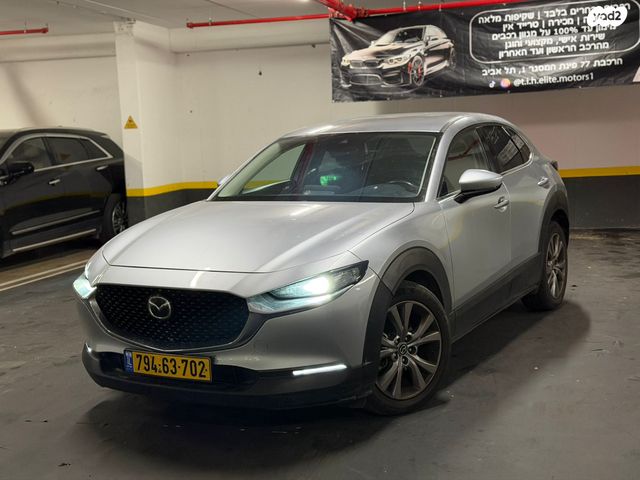 מודעת רכב מאזדה CX-30
