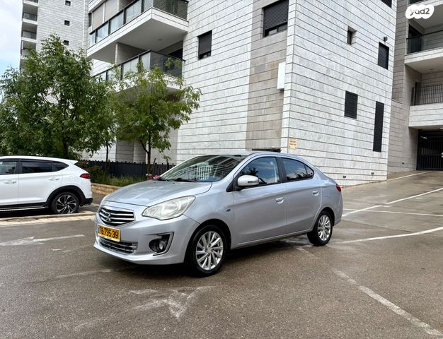 מודעת רכב מיצובישי אטראז'