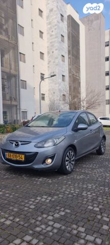 מודעת רכב מאזדה 2