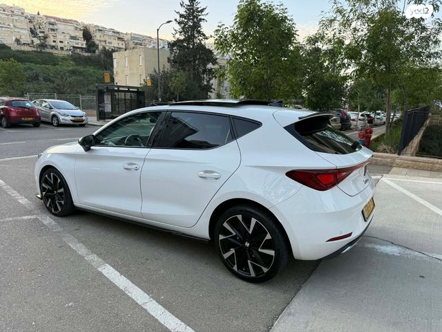 מודעת רכב סיאט לאון 2