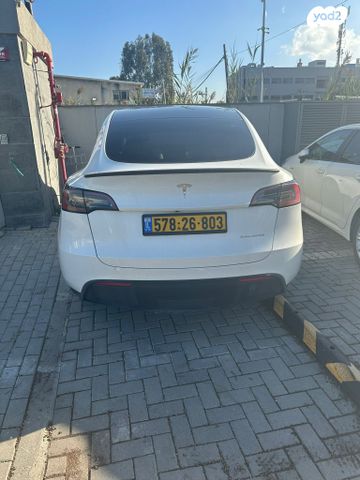 מודעת רכב טסלה מודל Y