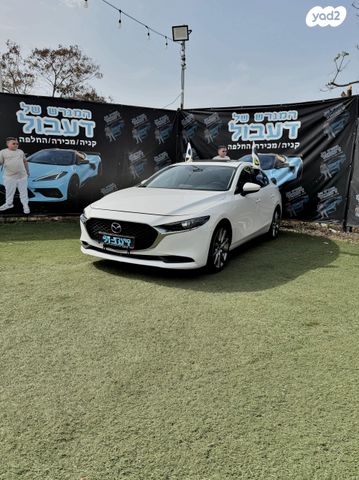 מודעת רכב מאזדה 3
