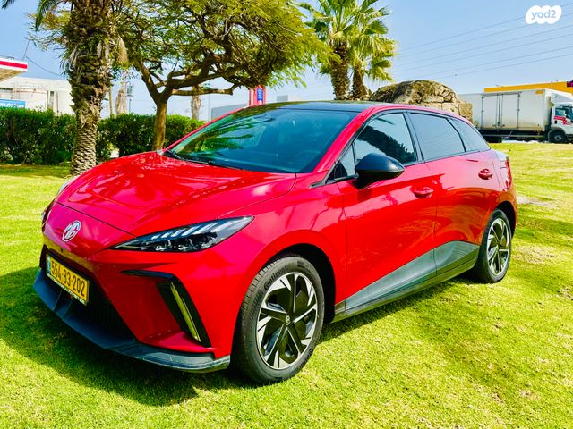 מודעת רכב אם ג'י MG4