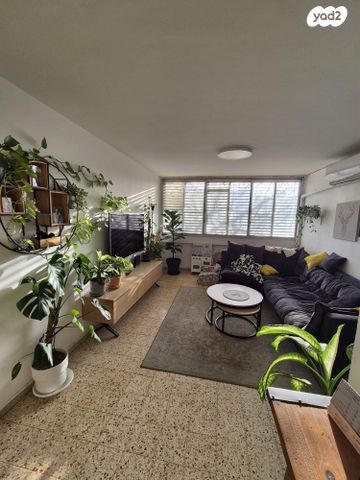 בן אליעזר 10