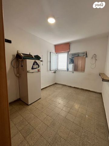 יוסף שפרינצק 27