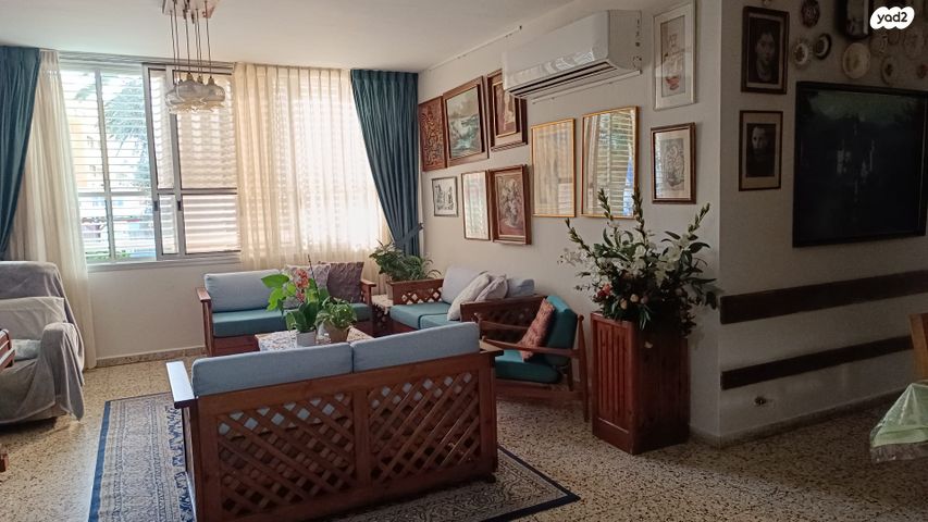 שדרות ירושלים 99