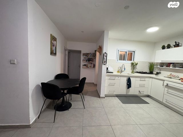 מיכשווילי 12