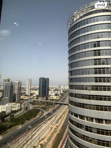 דרך מנחם בגין 3