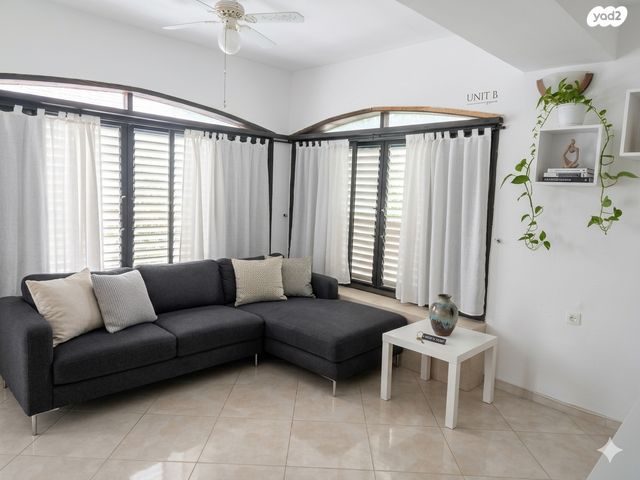 ברל כצנלסון 79