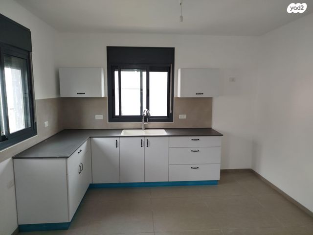 דרך הגלעד 220