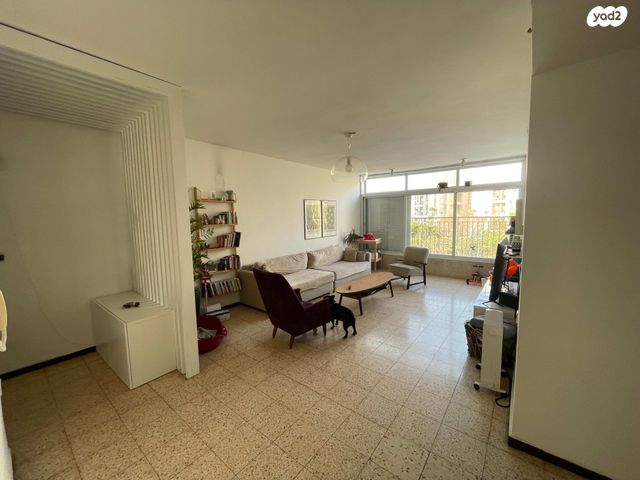 יהודה בורלא 43