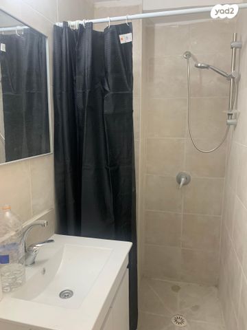 אבן גבירול 81