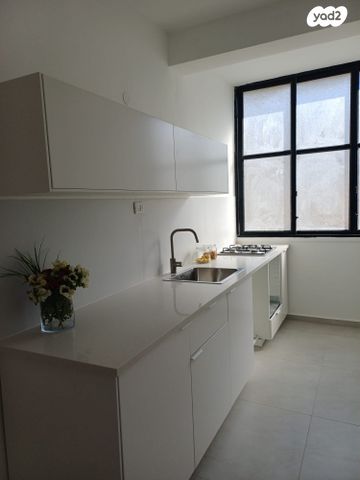 ארלוזורוב 15