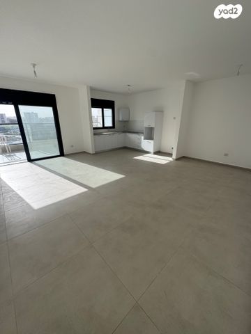 הרב אבא אבוחצירה 