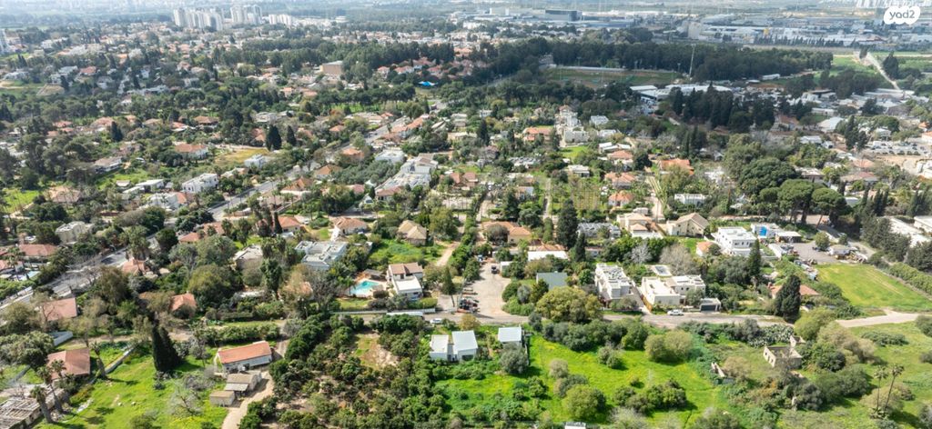 מגרשים, פרדס חנה כרכור