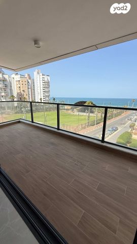 שדרות העצמאות 7