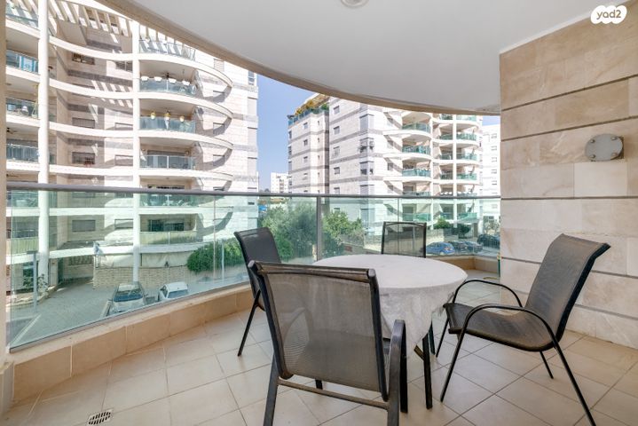 שדרות המעפילים 10