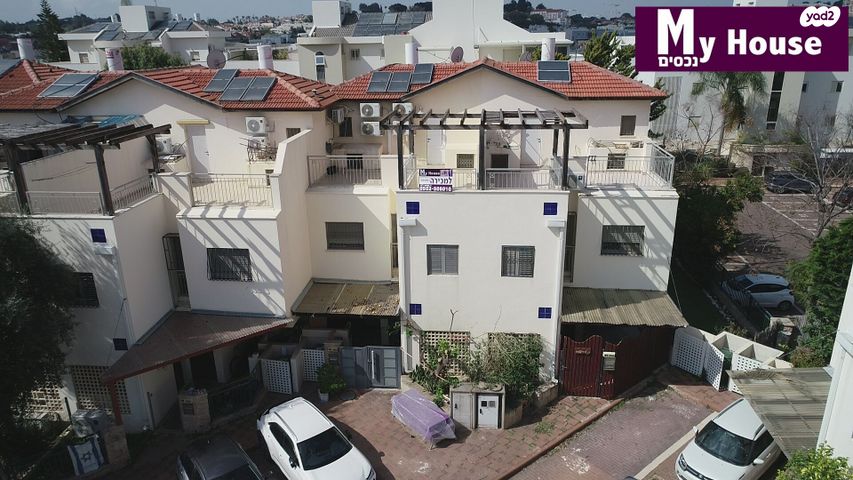 גדרה הצעירה