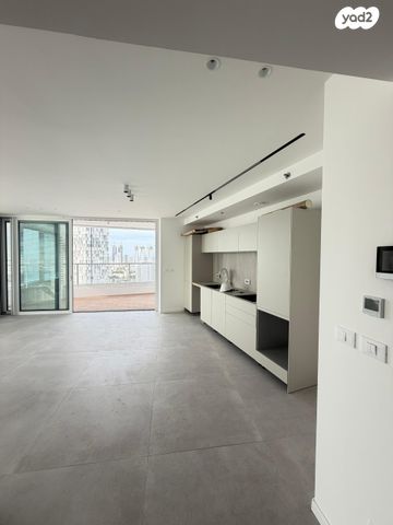 מודעת נכס, ארלוזורוב, שכונת הראשונים, רמת גן