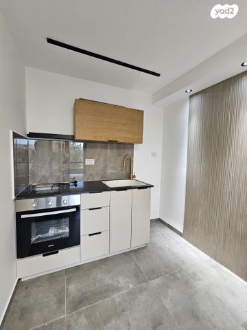 מודעת נכס, קרית אתא